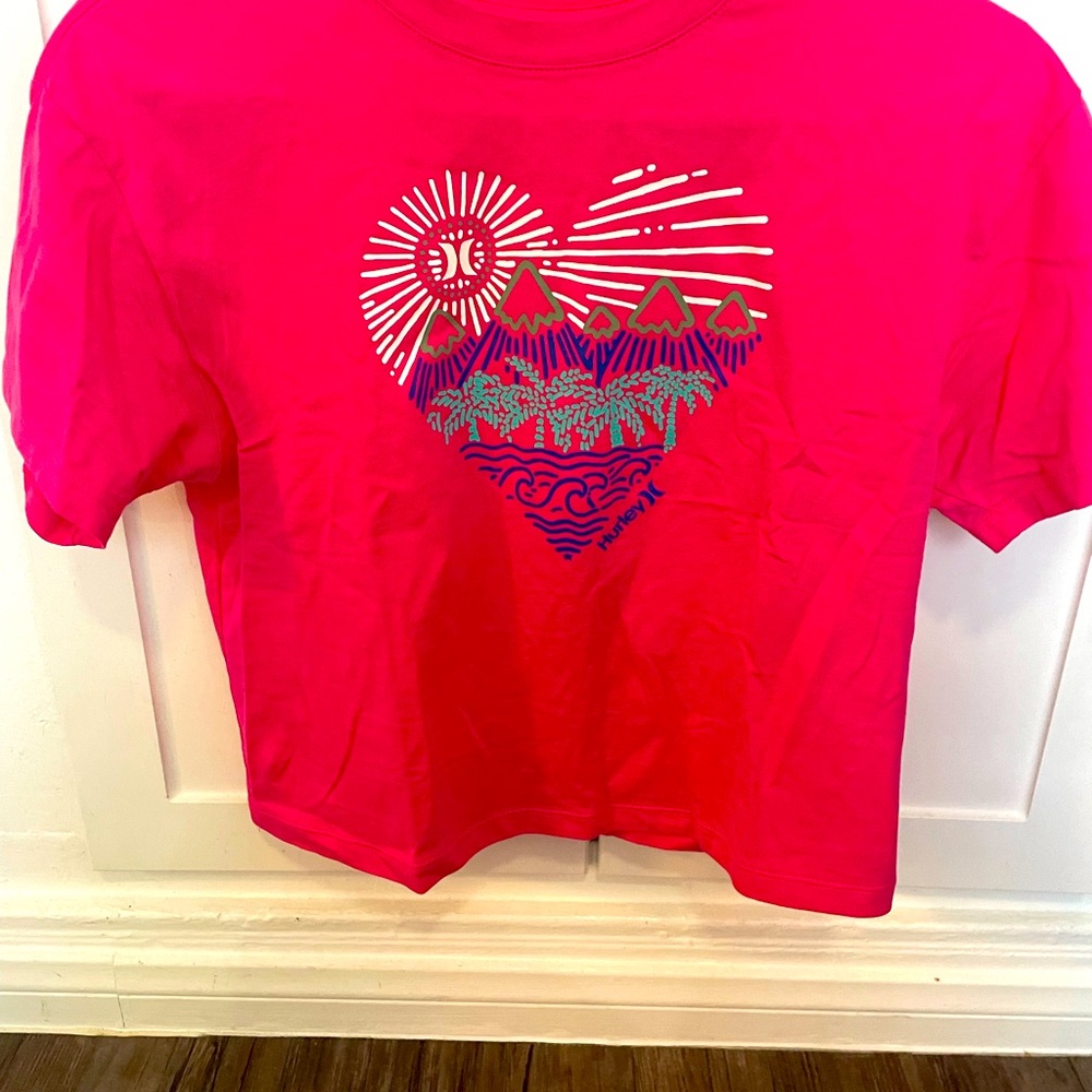 Girl’s large (fits like women’s xs/small) cropped bright pink Hurley T-shirt